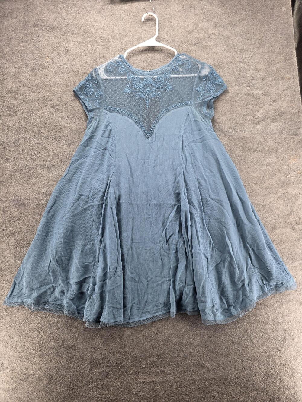 Kimchi Blue Dress Womens L Blue Fit & Flare Knee Length Rayon Cap Sleeve Lined